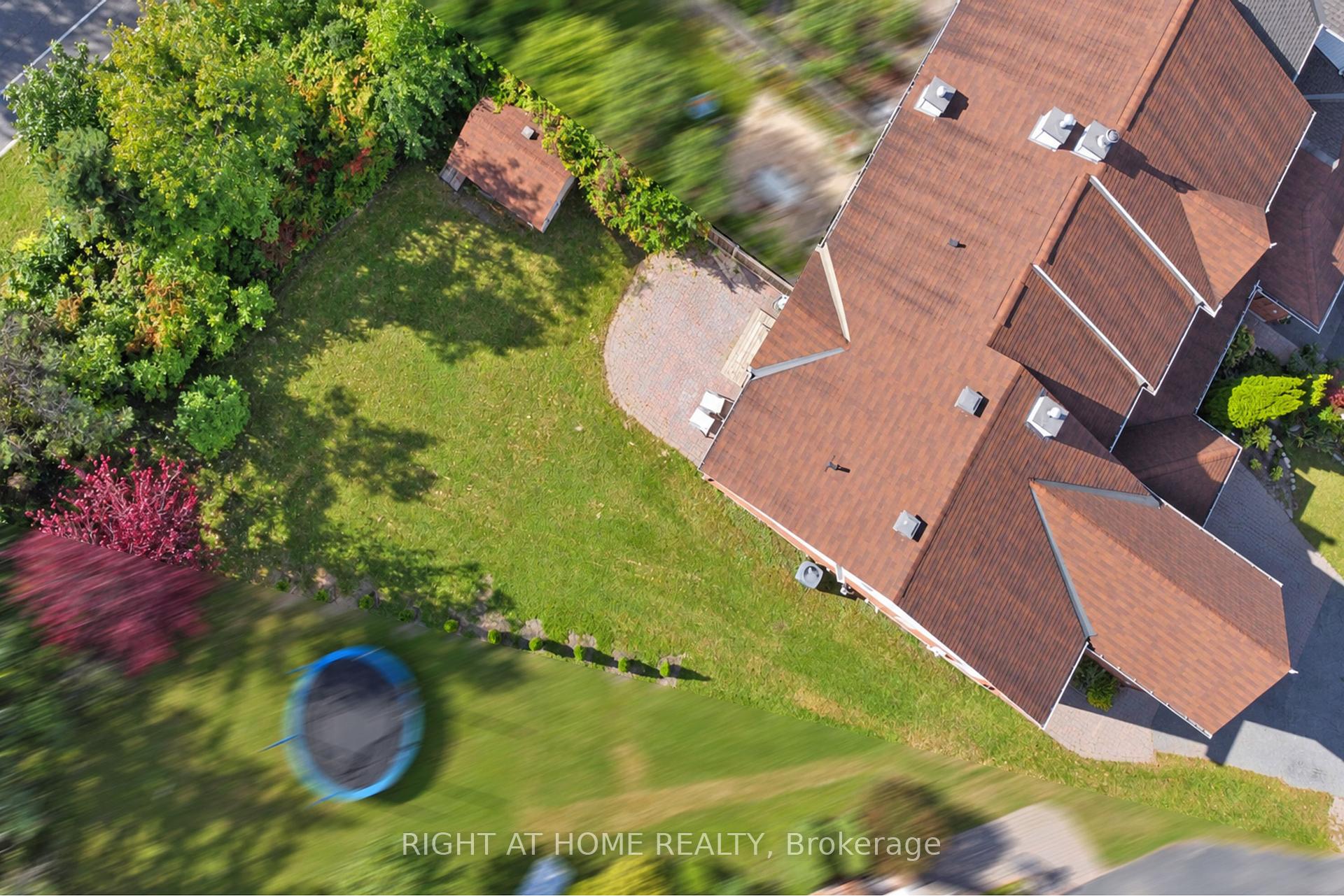 Photo 2 of 24 Harrington Court, Ottawa, Kanata - Kanata Lakes/Heritage Hills — HOMEH