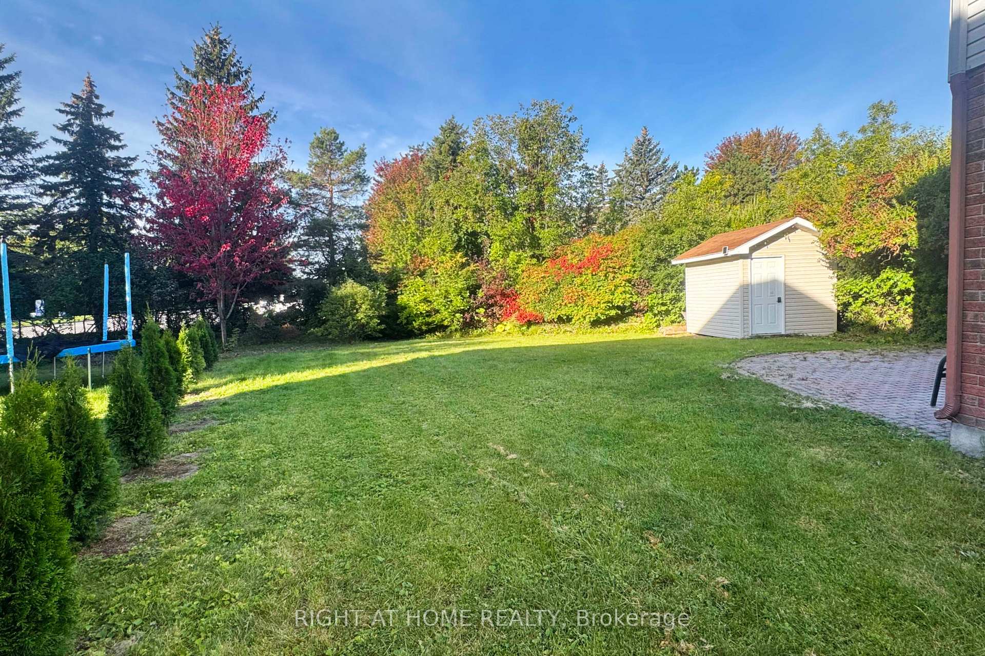 Photo 5 of 24 Harrington Court, Ottawa, Kanata - Kanata Lakes/Heritage Hills — HOMEH