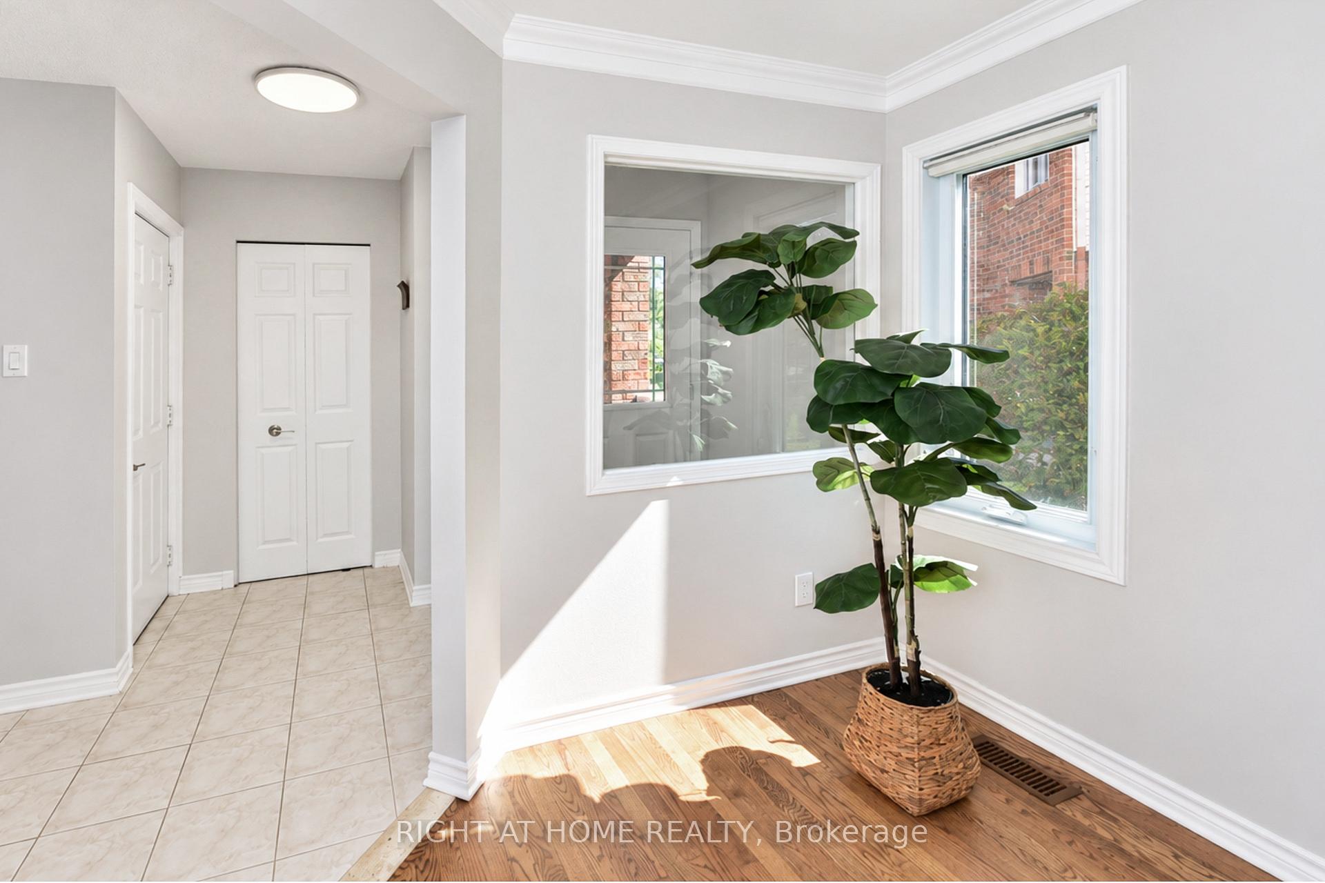Photo 8 of 24 Harrington Court, Ottawa, Kanata - Kanata Lakes/Heritage Hills — HOMEH
