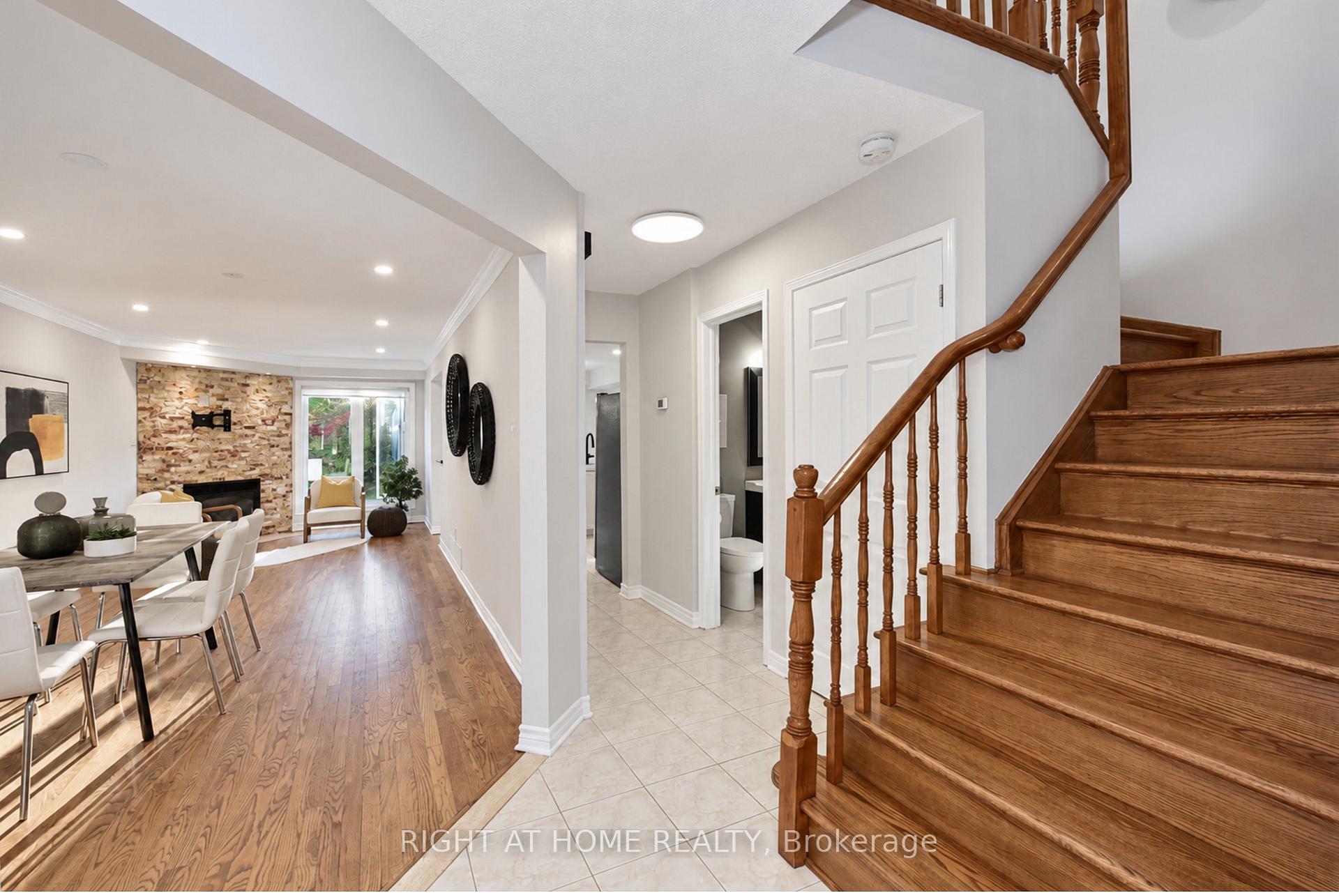 Photo 9 of 24 Harrington Court, Ottawa, Kanata - Kanata Lakes/Heritage Hills — HOMEH