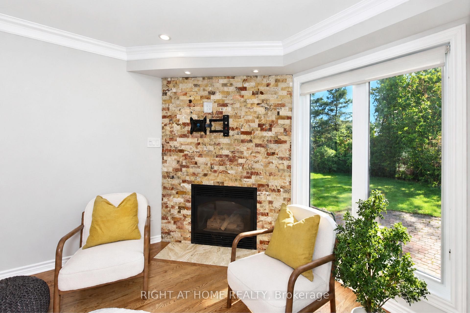 Photo 13 of 24 Harrington Court, Ottawa, Kanata - Kanata Lakes/Heritage Hills — HOMEH