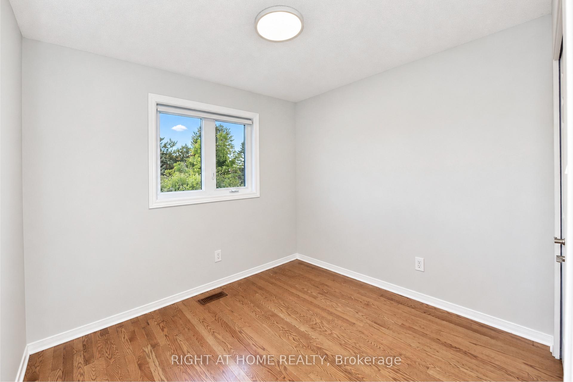 Photo 36 of 24 Harrington Court, Ottawa, Kanata - Kanata Lakes/Heritage Hills — HOMEH