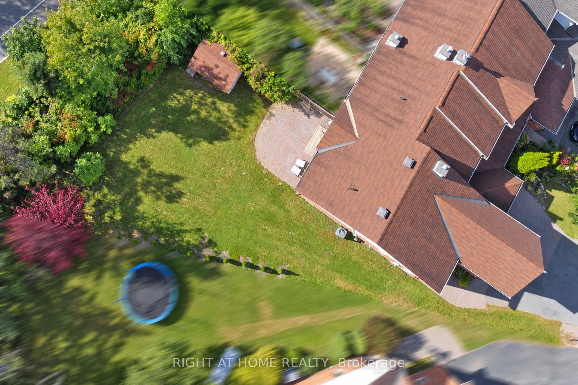 Photo 4 of 24 Harrington Court, Ottawa, Kanata - Kanata Lakes/Heritage Hills — HOMEH