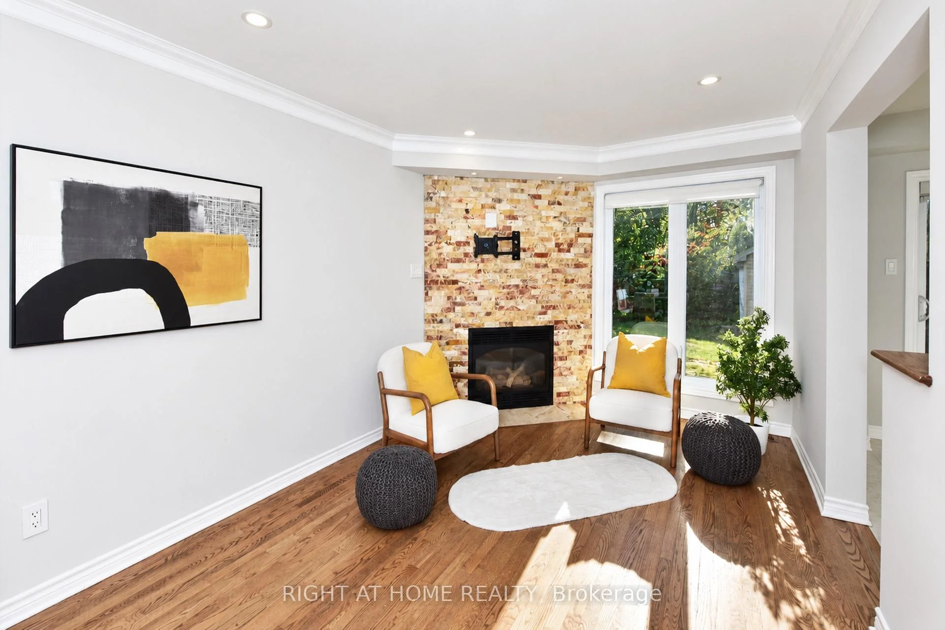 Photo 11 of 24 Harrington Court, Ottawa, Kanata - Kanata Lakes/Heritage Hills — HOMEH