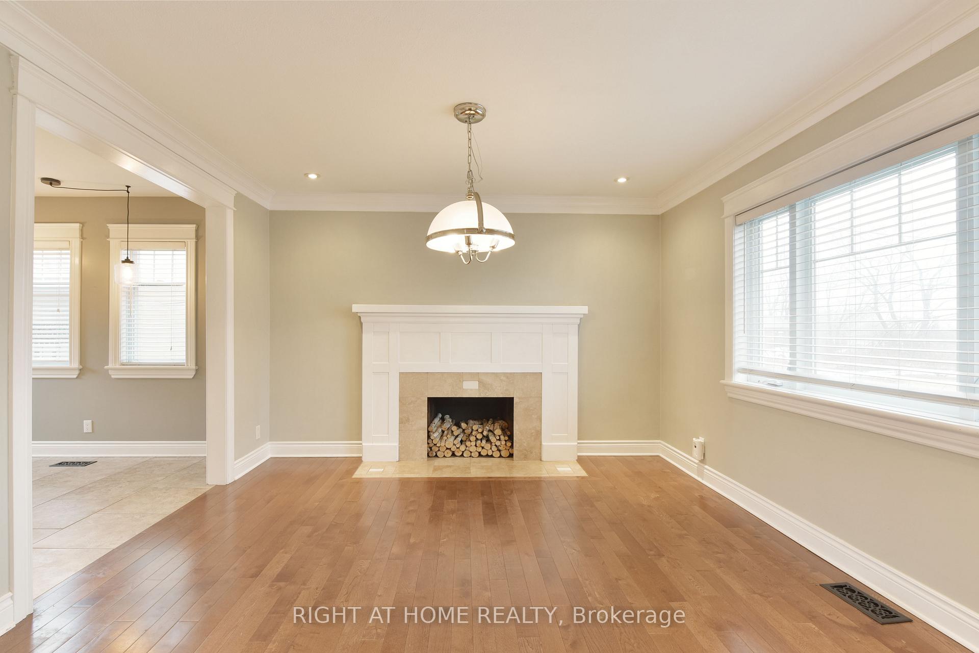 Photo 4 of 37 Rossland Avenue, Ottawa, Meadowlands/St. Claire Gardens — HOMEH