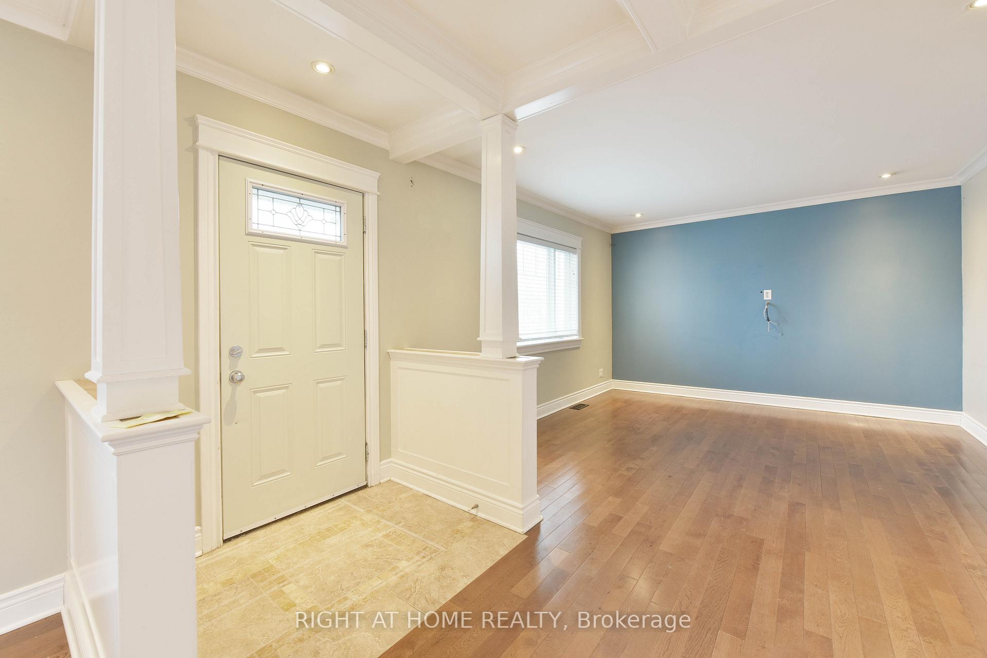 Photo 9 of 37 Rossland Avenue, Ottawa, Meadowlands/St. Claire Gardens — HOMEH
