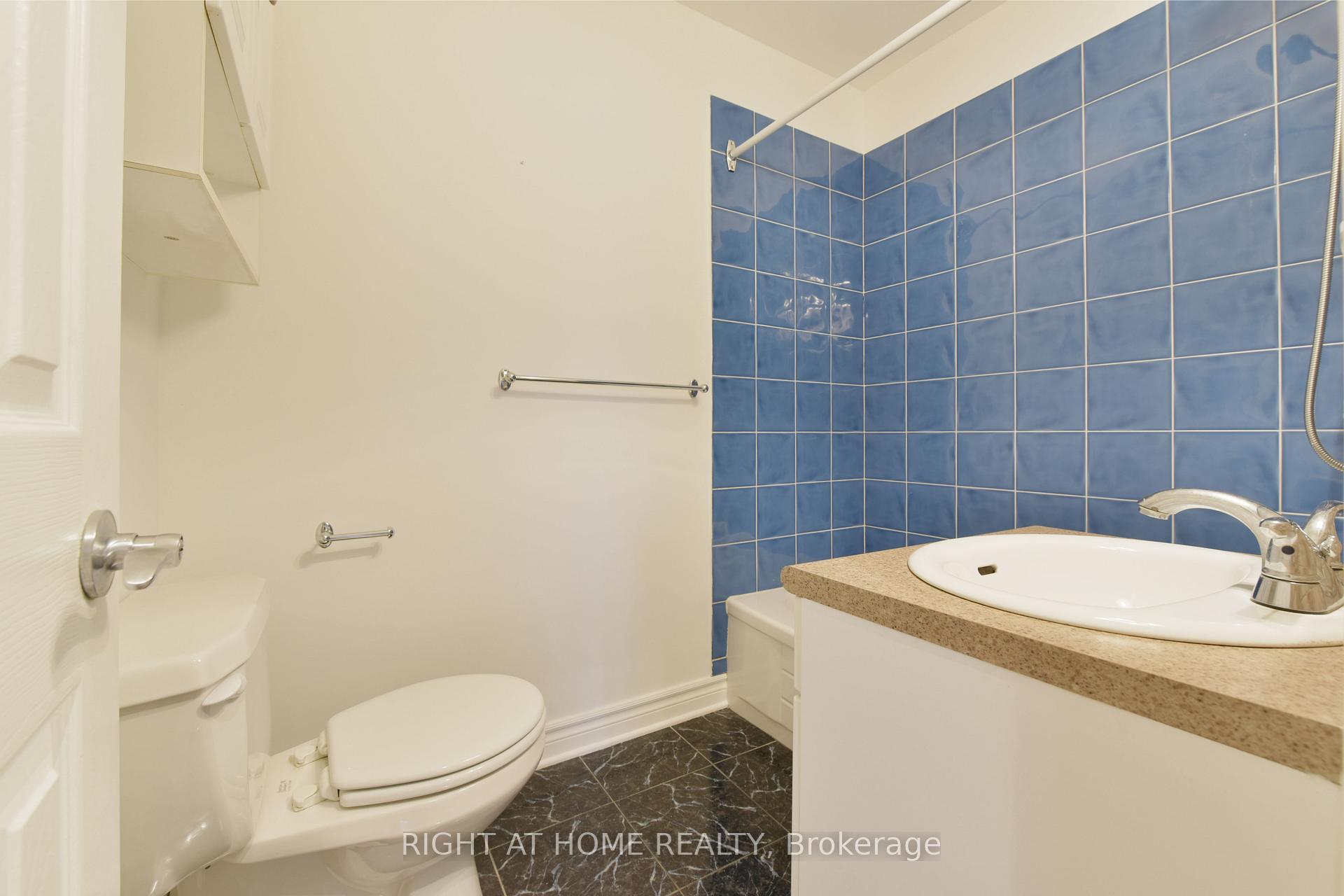 Photo 13 of 37 Rossland Avenue, Ottawa, Meadowlands/St. Claire Gardens — HOMEH