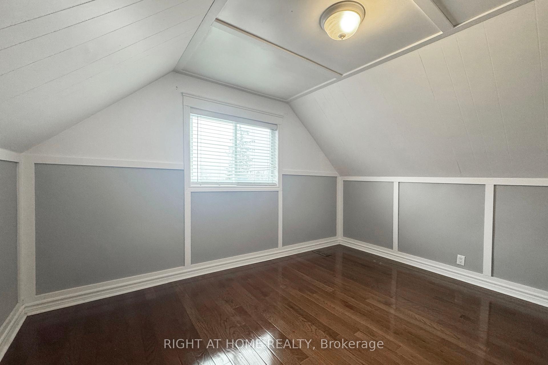 Photo 17 of 37 Rossland Avenue, Ottawa, Meadowlands/St. Claire Gardens — HOMEH
