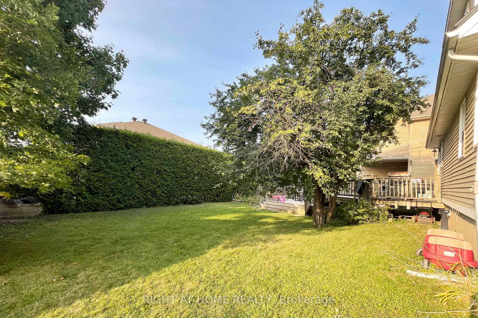 Photo 26 of 37 Rossland Avenue, Ottawa, Meadowlands/St. Claire Gardens — HOMEH