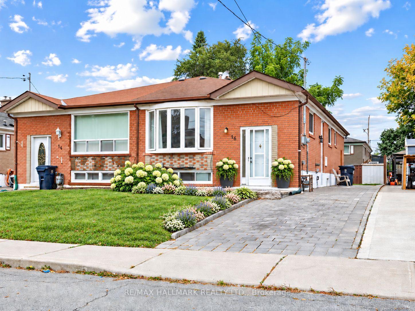 Photo 4 of 16 Avis Crescent, Toronto, O'Connor-Parkview — HOMEH