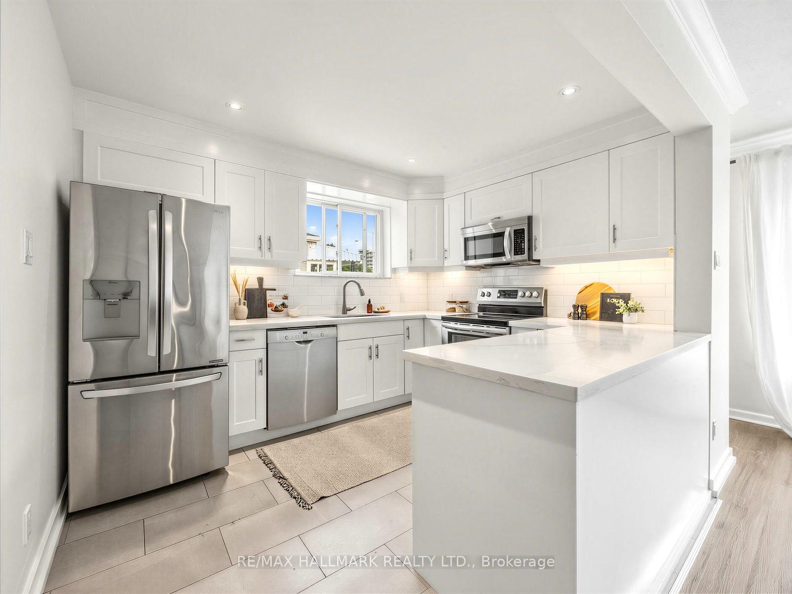 Photo 14 of 16 Avis Crescent, Toronto, O'Connor-Parkview — HOMEH