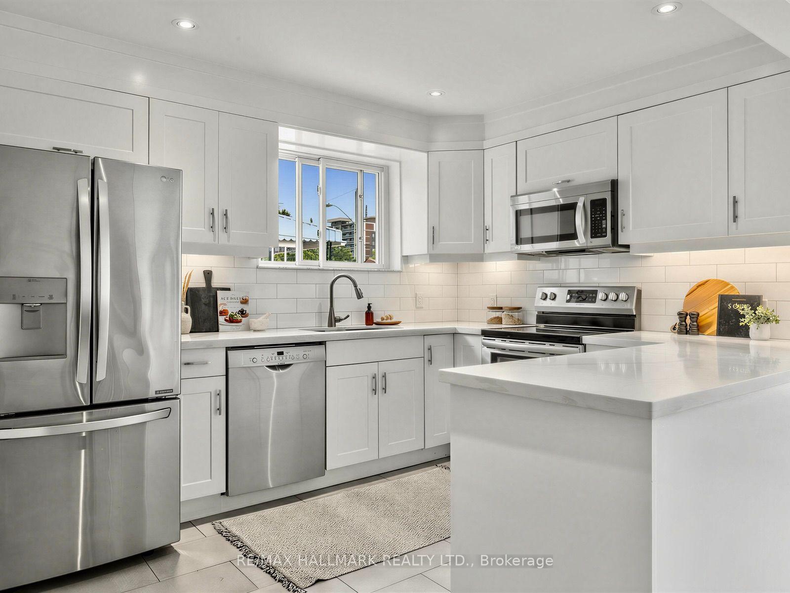 Photo 15 of 16 Avis Crescent, Toronto, O'Connor-Parkview — HOMEH