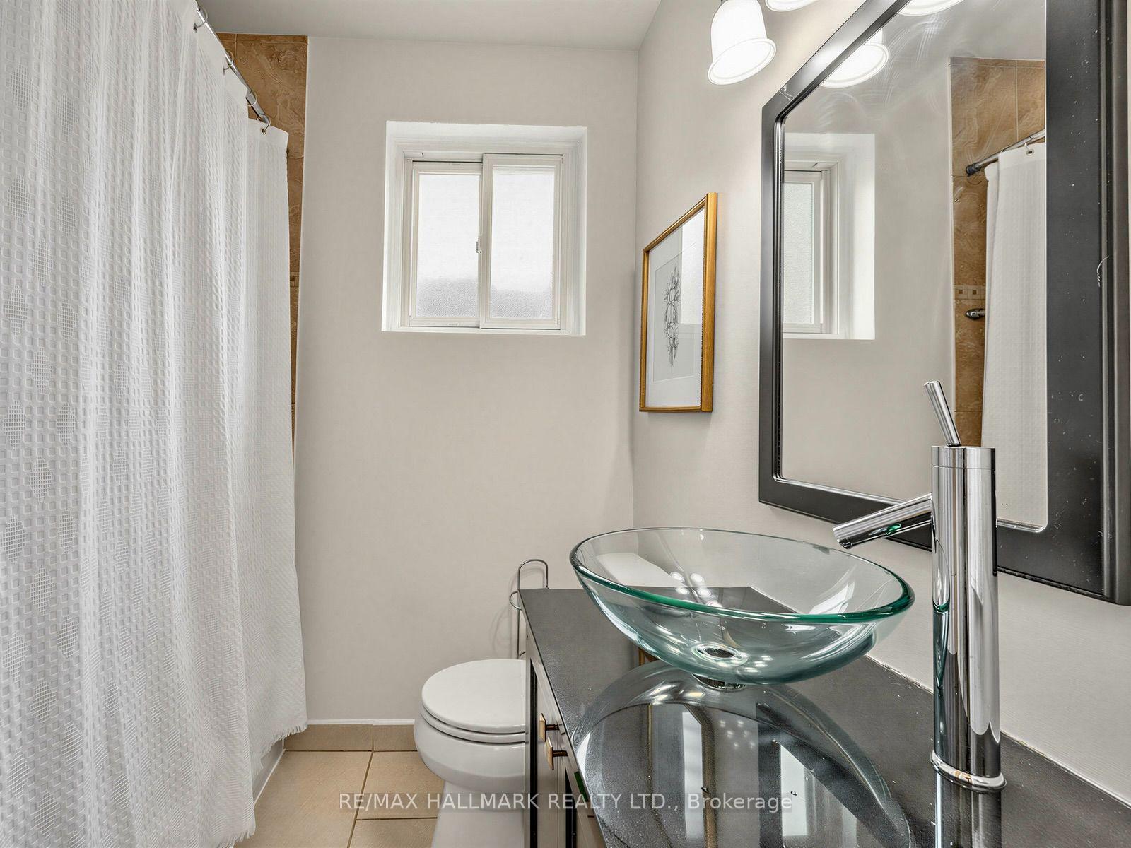 Photo 21 of 16 Avis Crescent, Toronto, O'Connor-Parkview — HOMEH