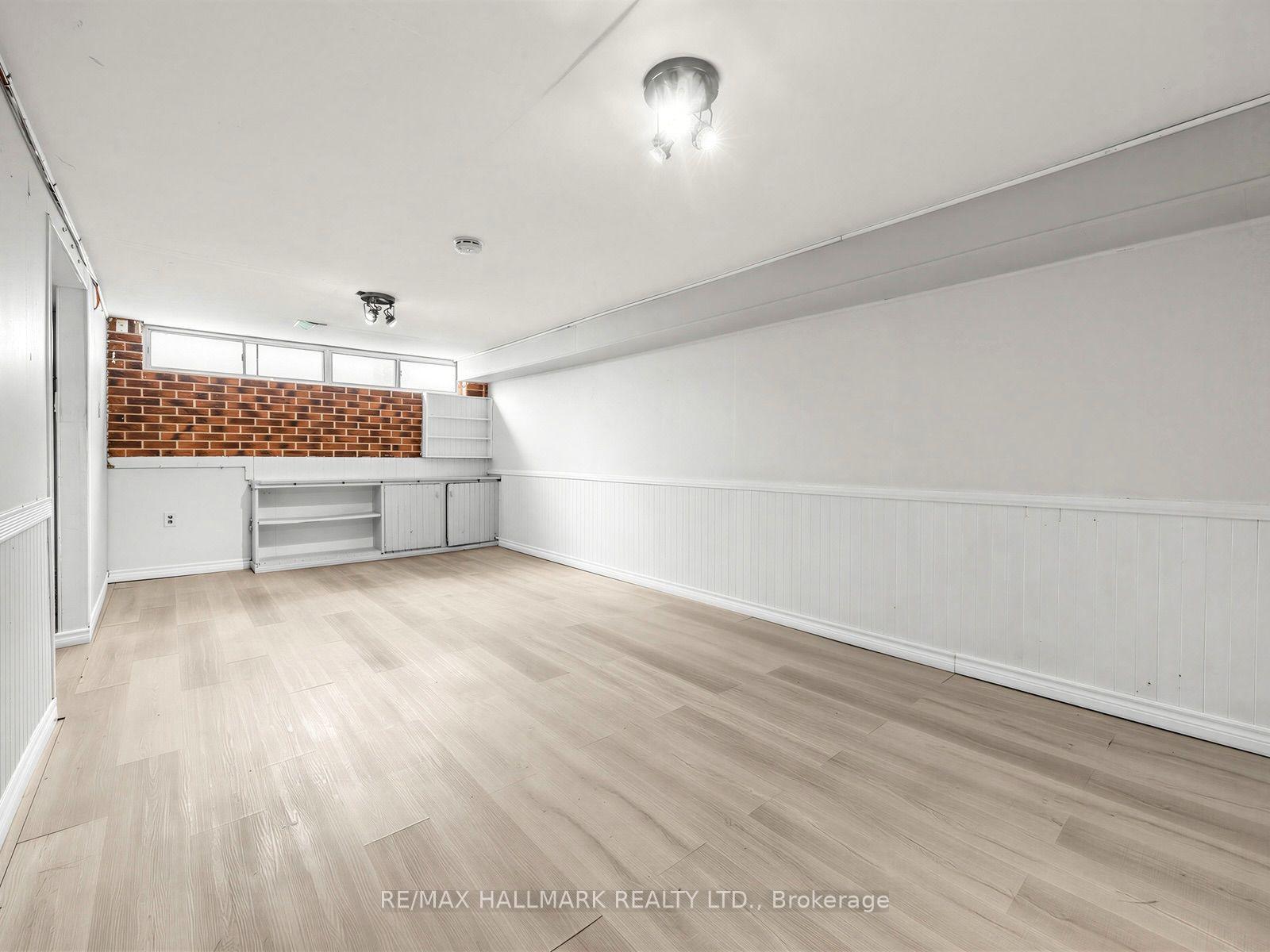Photo 36 of 16 Avis Crescent, Toronto, O'Connor-Parkview — HOMEH