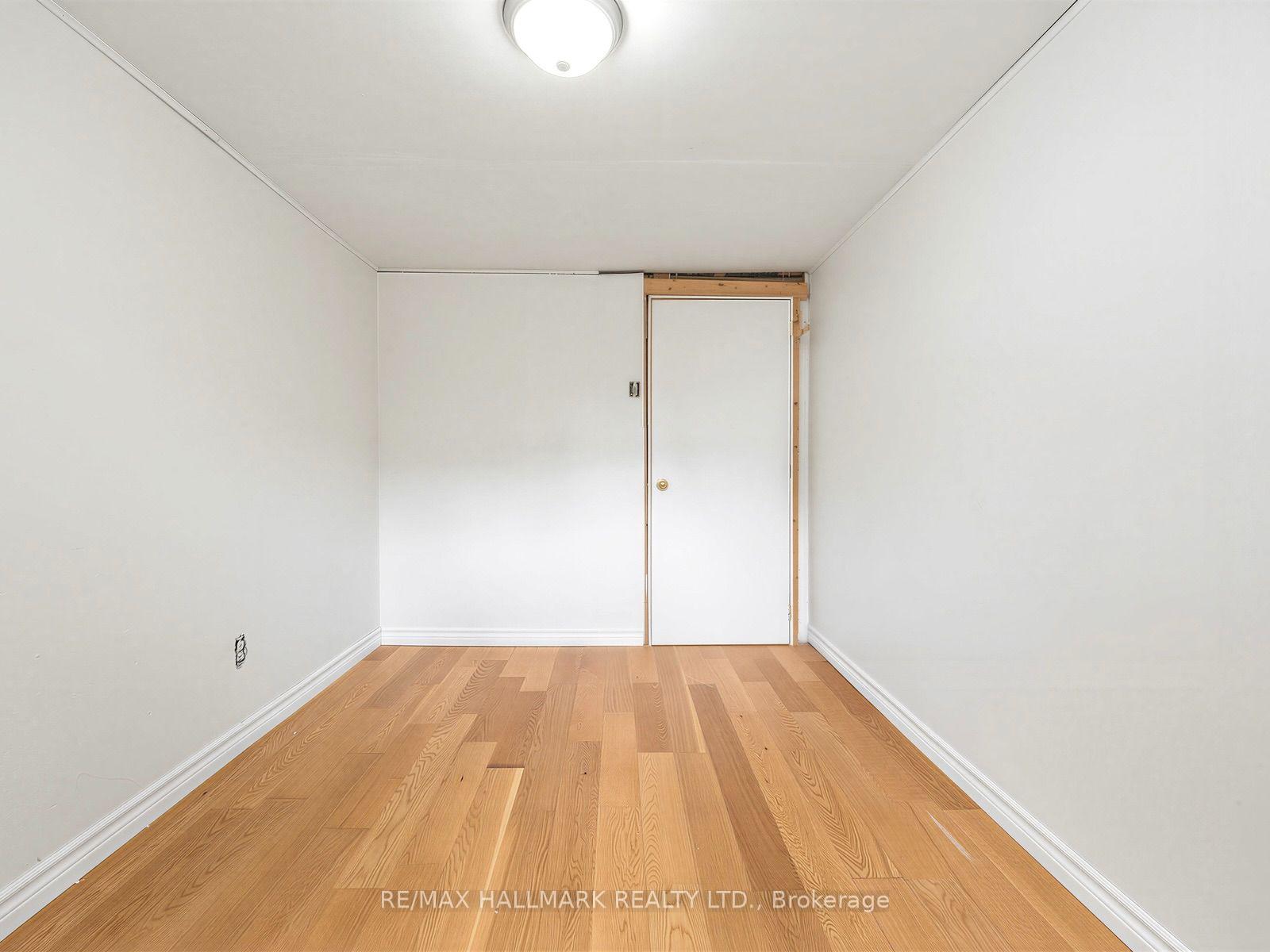 Photo 41 of 16 Avis Crescent, Toronto, O'Connor-Parkview — HOMEH