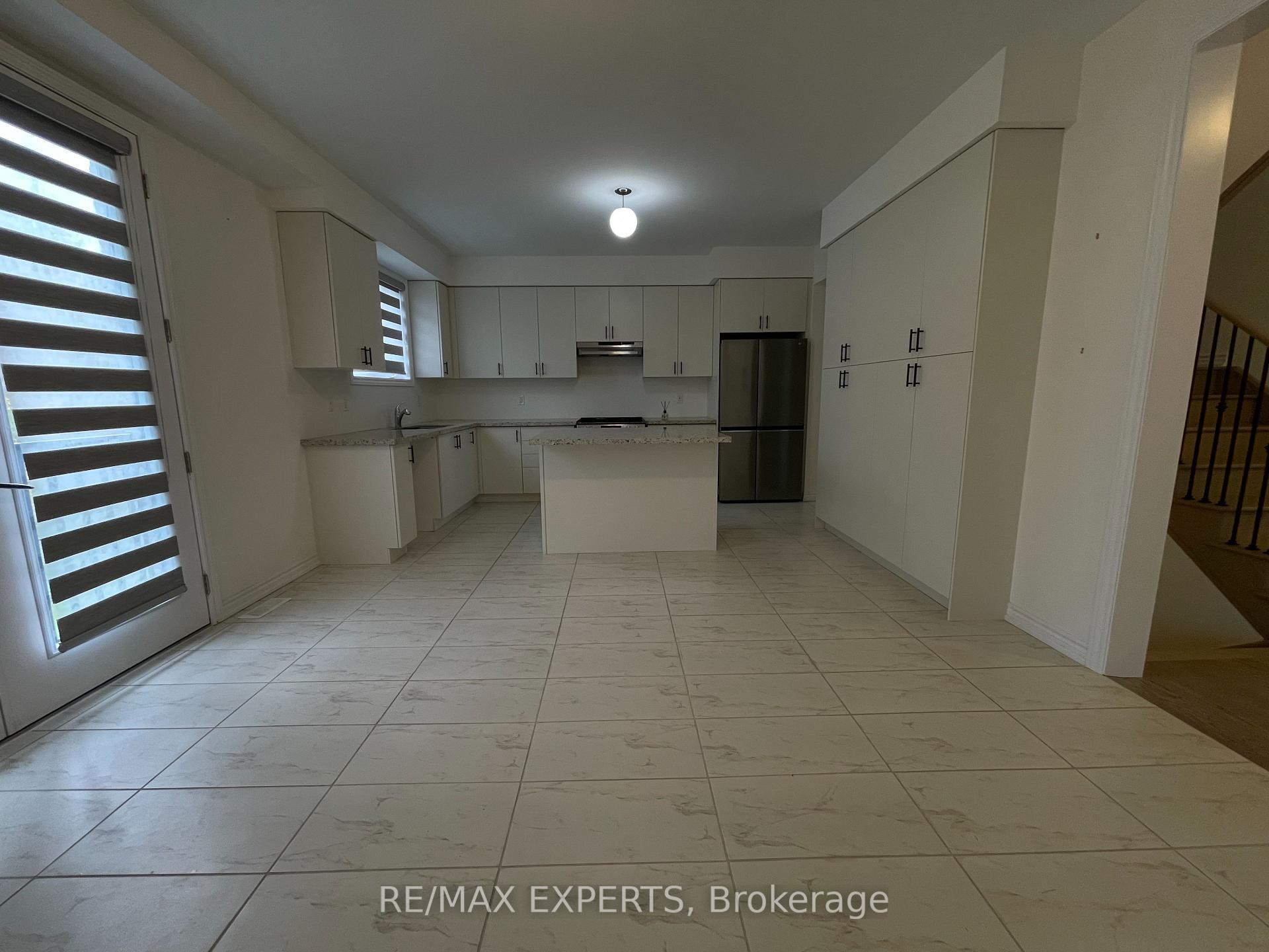 Photo 11 of 45 Del Ray Crescent, Wasaga Beach — HOMEH