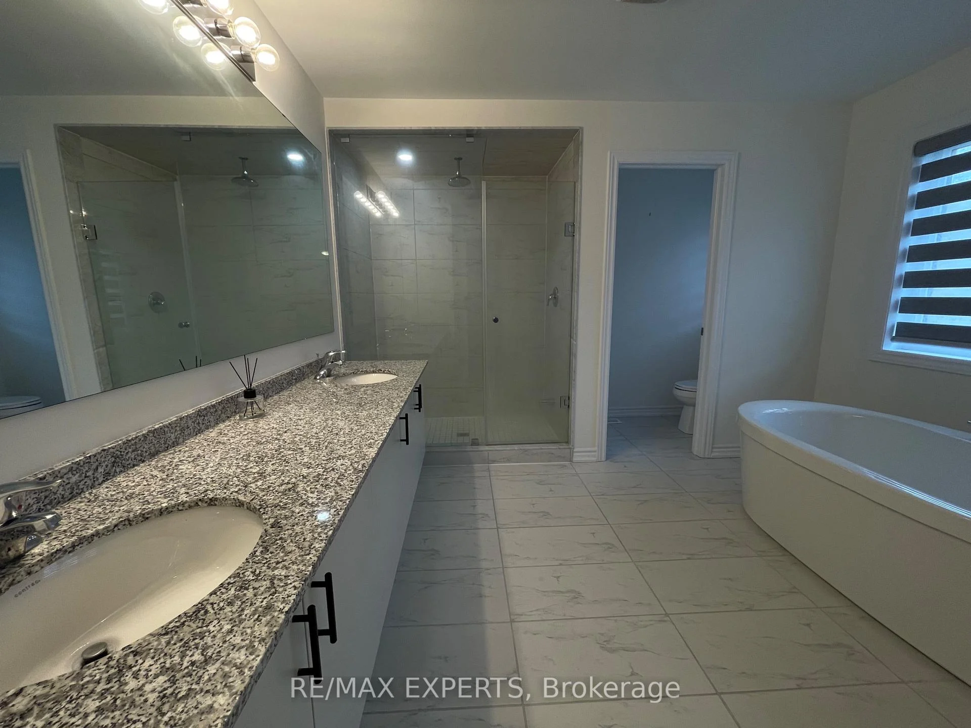 Photo 23 of 45 Del Ray Crescent, Wasaga Beach — HOMEH