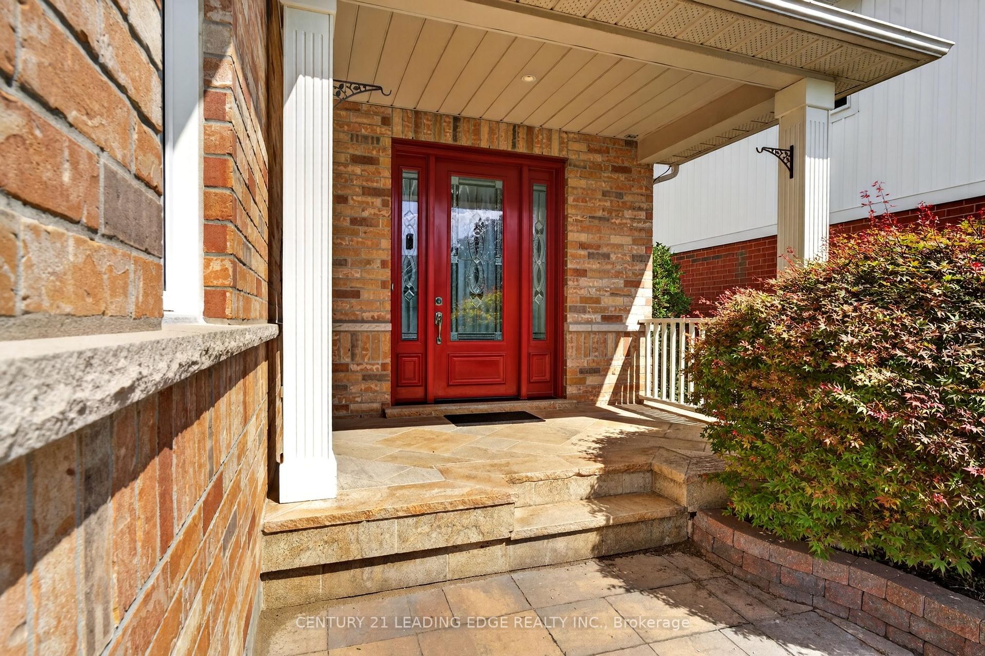 Photo 3 of 134 Toscana Drive, Whitby, Taunton North — HOMEH