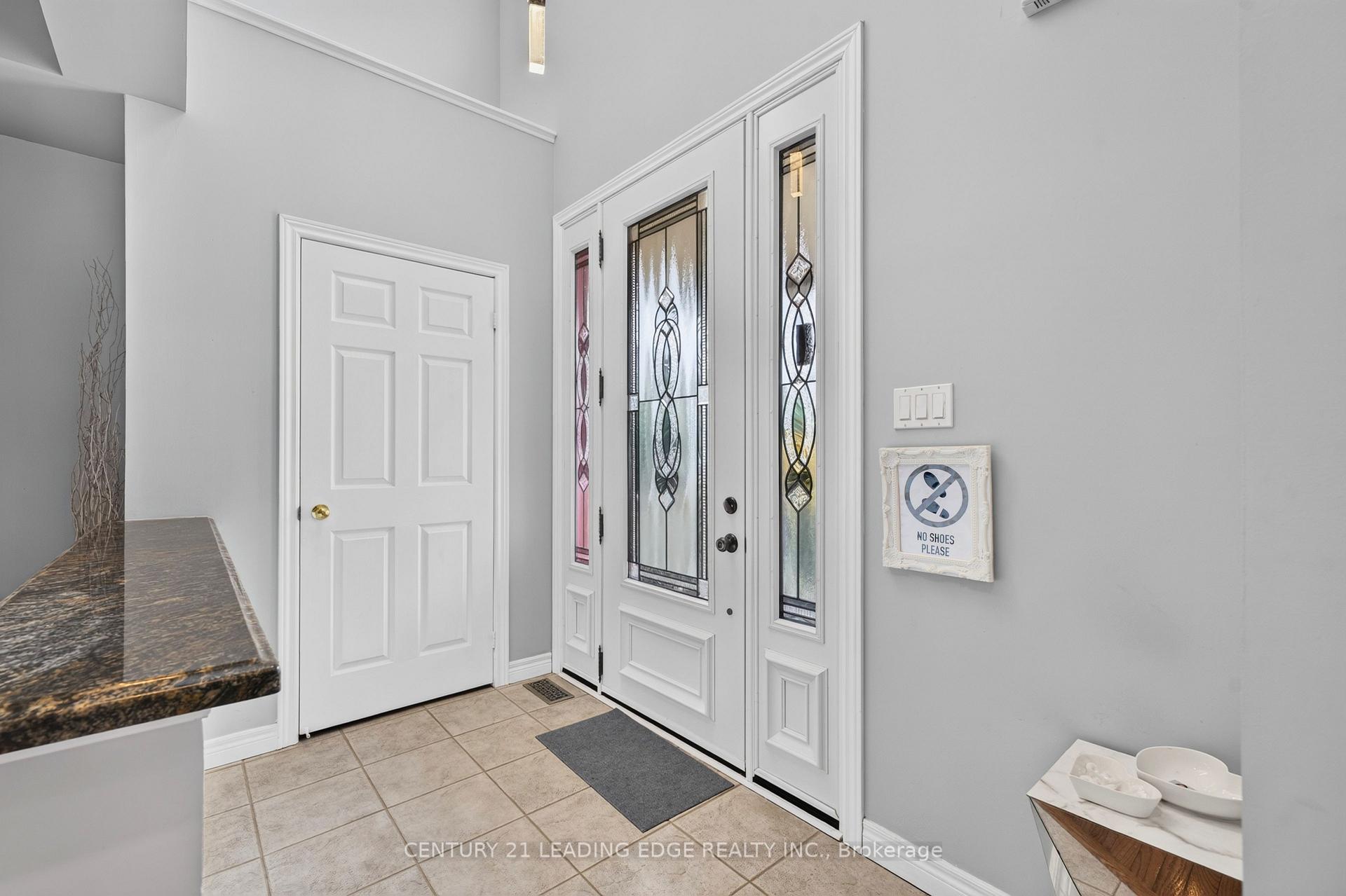 Photo 4 of 134 Toscana Drive, Whitby, Taunton North — HOMEH