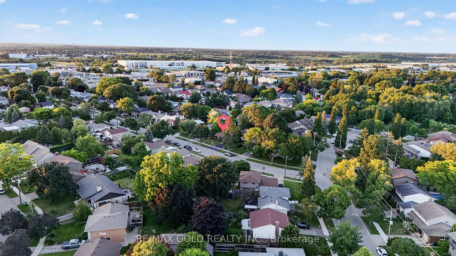Photo 48 of 16 Monterey Road, Kitchener, Heritage Park - Kitchener — HOMEH