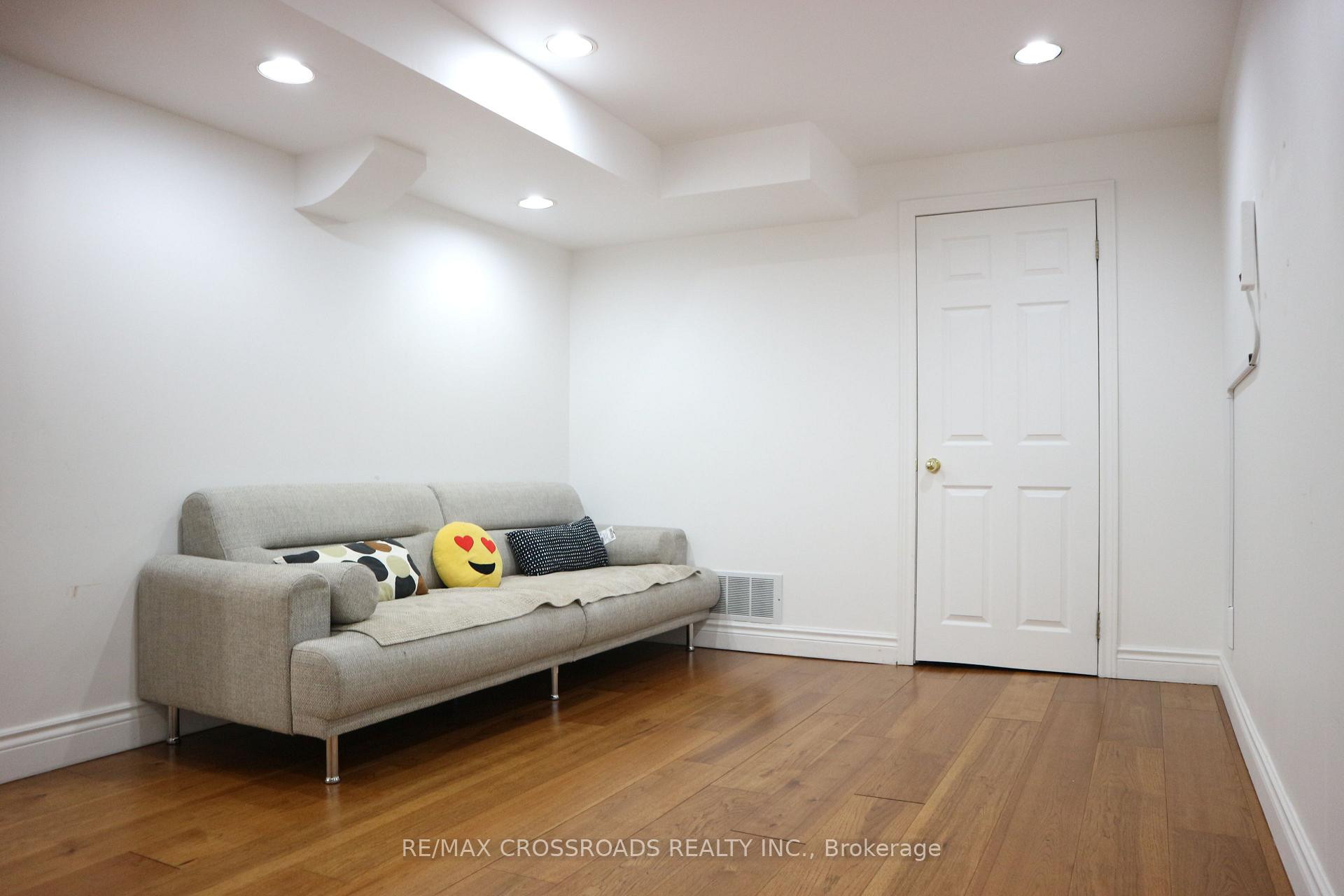 Photo 4 of 14 Genner Drive, Ajax, Central West — HOMEH