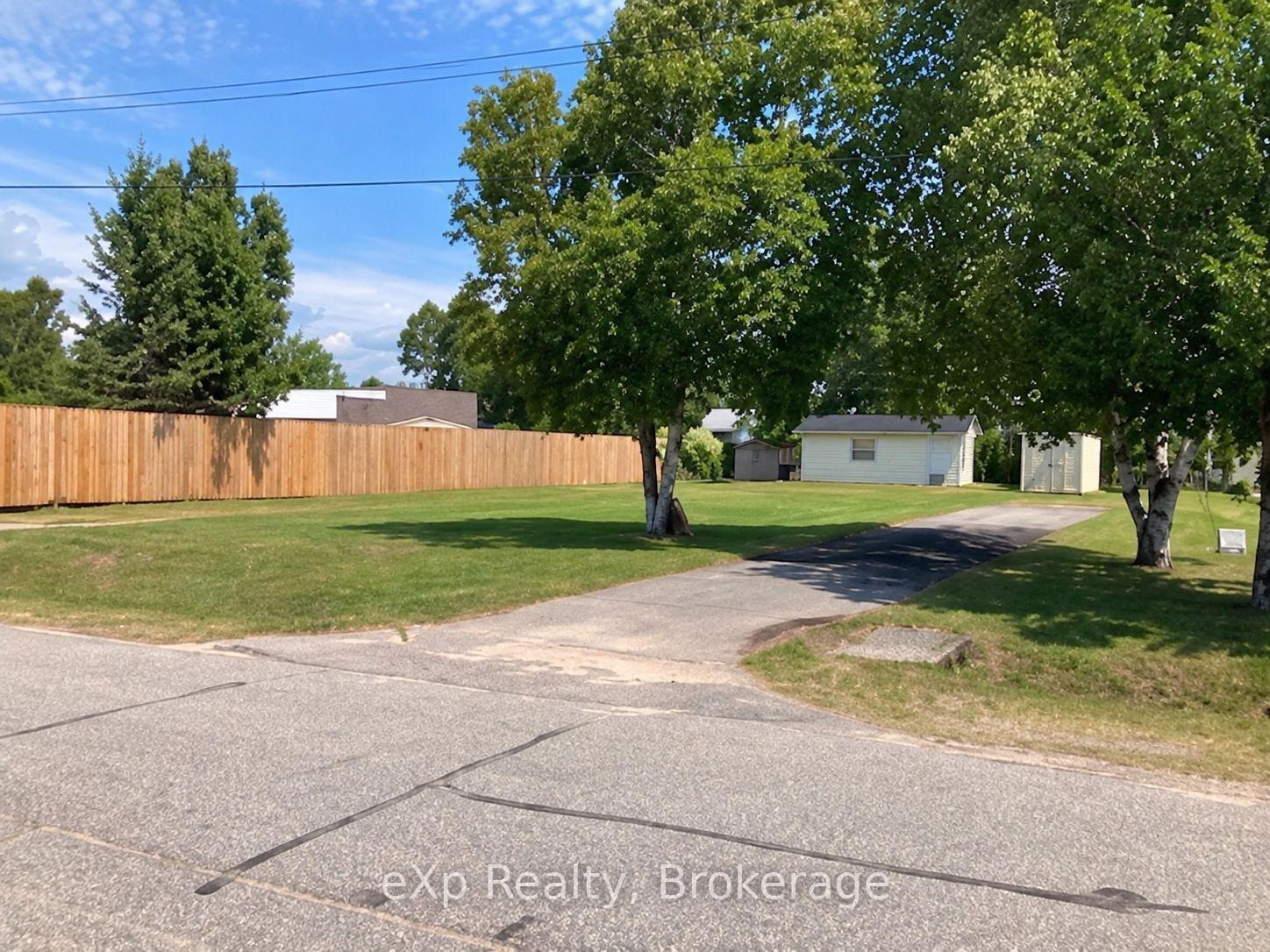 Photo of 8 Cedar Court