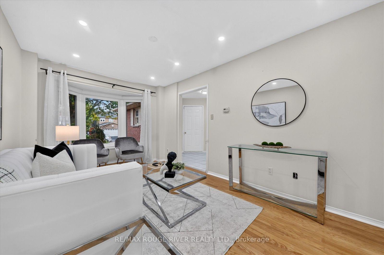Photo 8 of 211 Ponymeadow Terrace, Scarborough, Highland Creek — HOMEH
