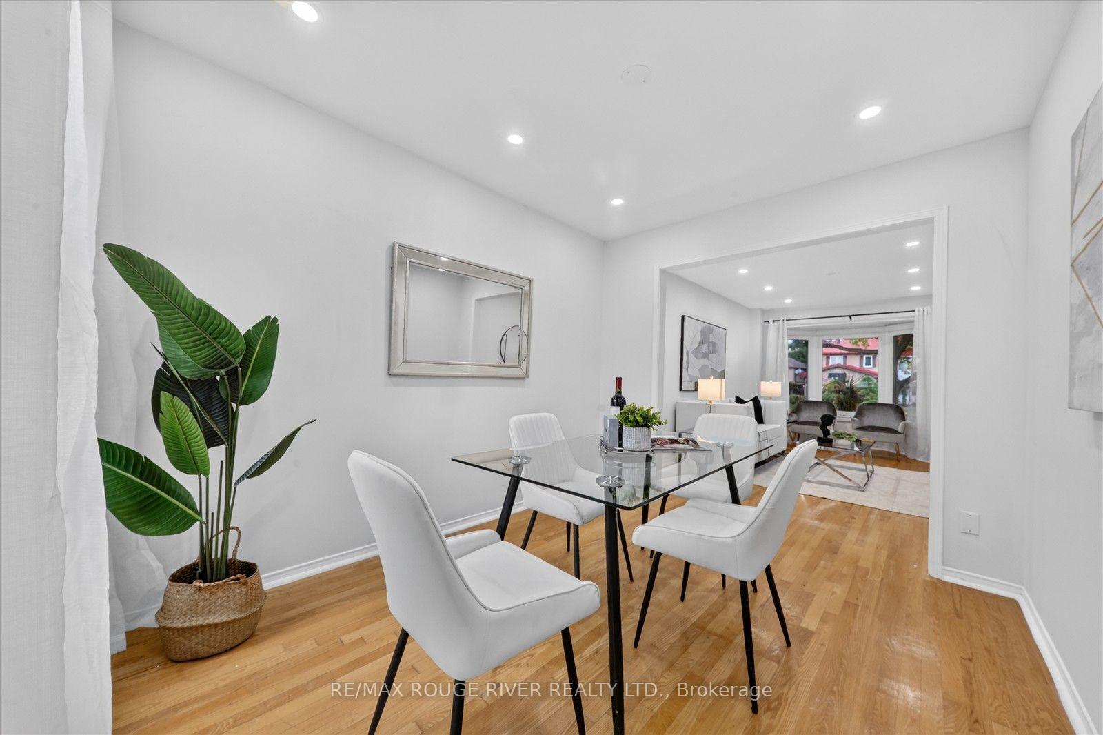 Photo 10 of 211 Ponymeadow Terrace, Scarborough, Highland Creek — HOMEH