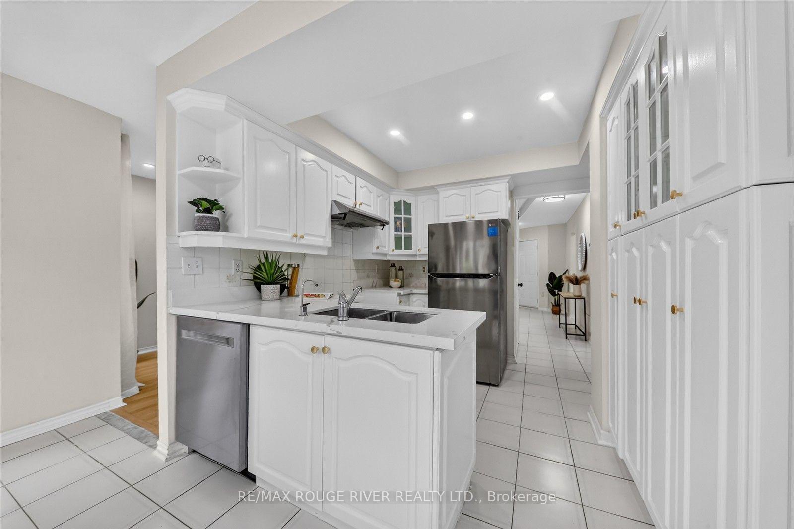 Photo 12 of 211 Ponymeadow Terrace, Scarborough, Highland Creek — HOMEH