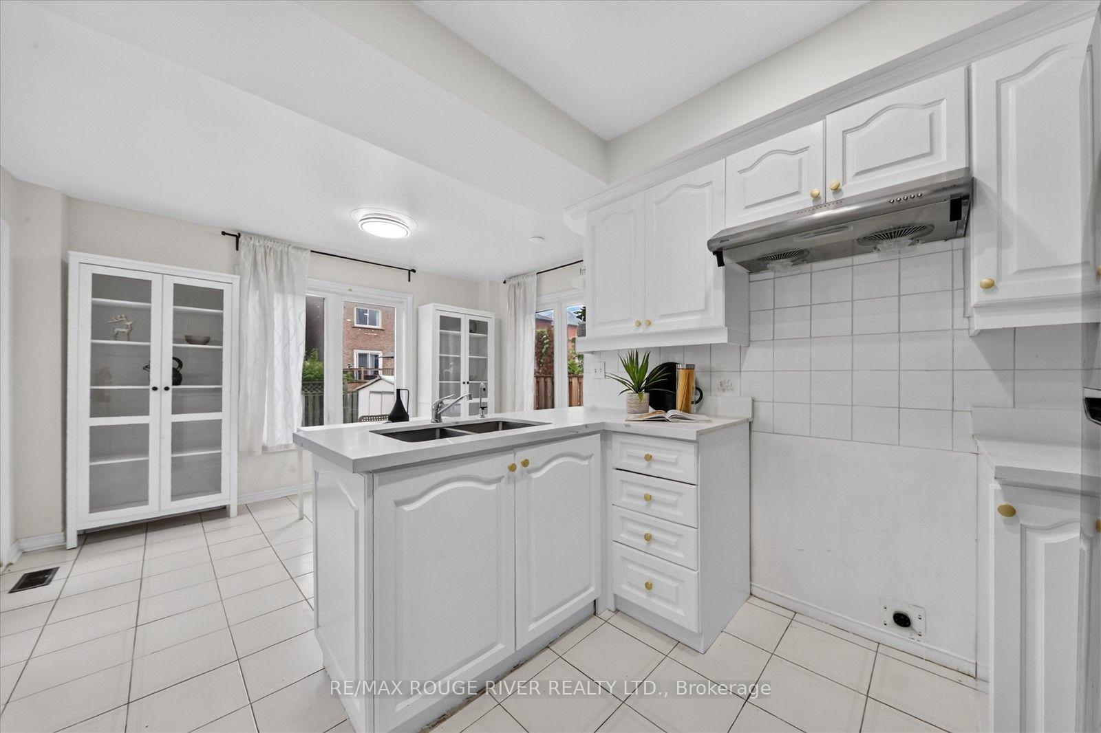 Photo 14 of 211 Ponymeadow Terrace, Scarborough, Highland Creek — HOMEH
