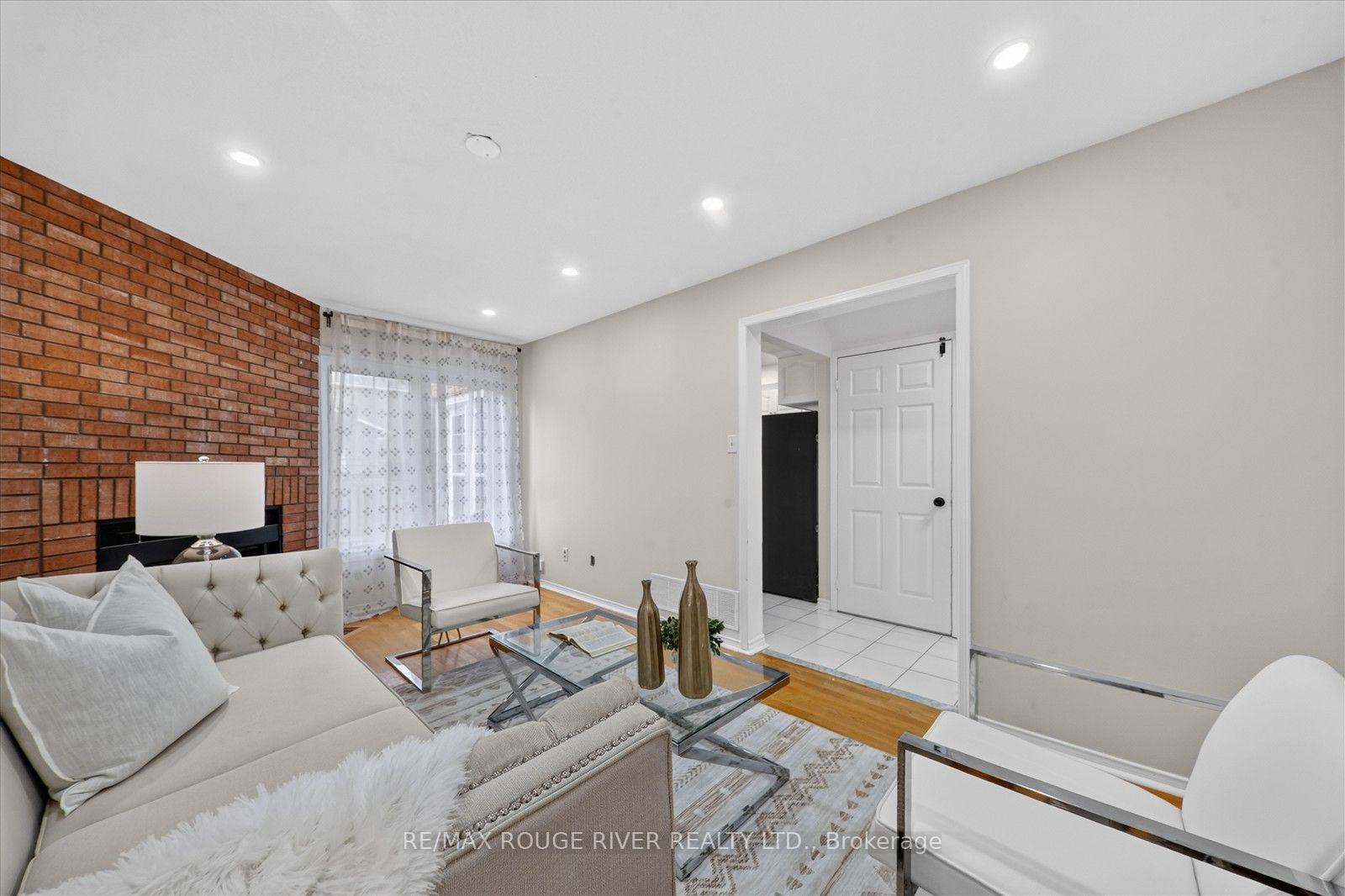 Photo 16 of 211 Ponymeadow Terrace, Scarborough, Highland Creek — HOMEH