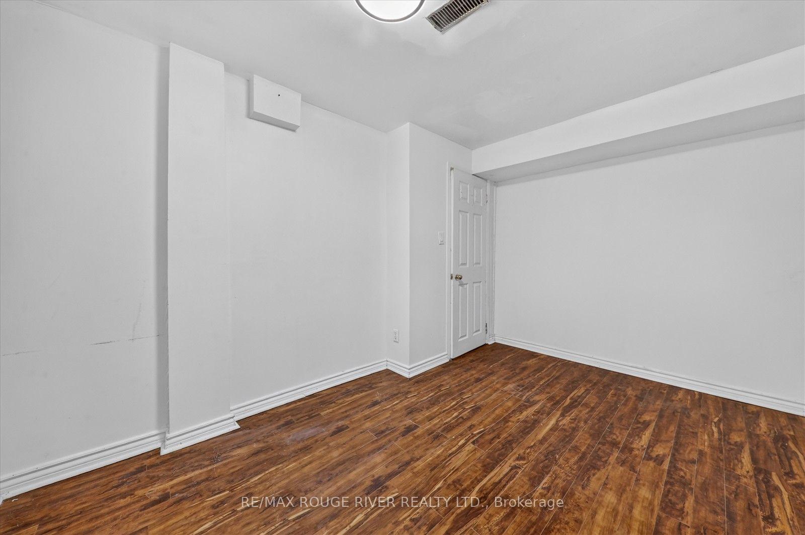 Photo 37 of 211 Ponymeadow Terrace, Scarborough, Highland Creek — HOMEH