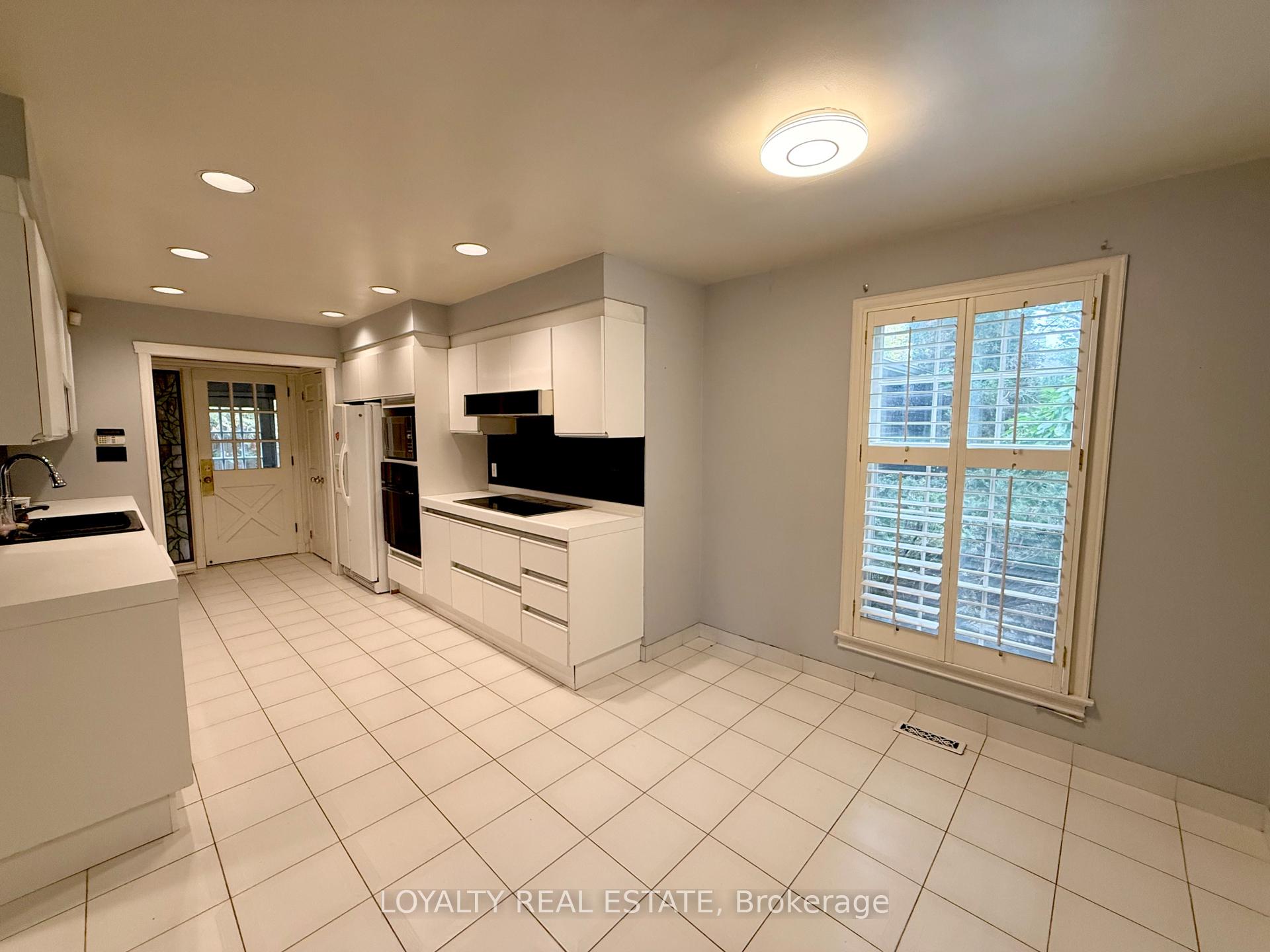 Photo 7 of 4 Canadiana Drive, Markham, Bayview Glen — HOMEH