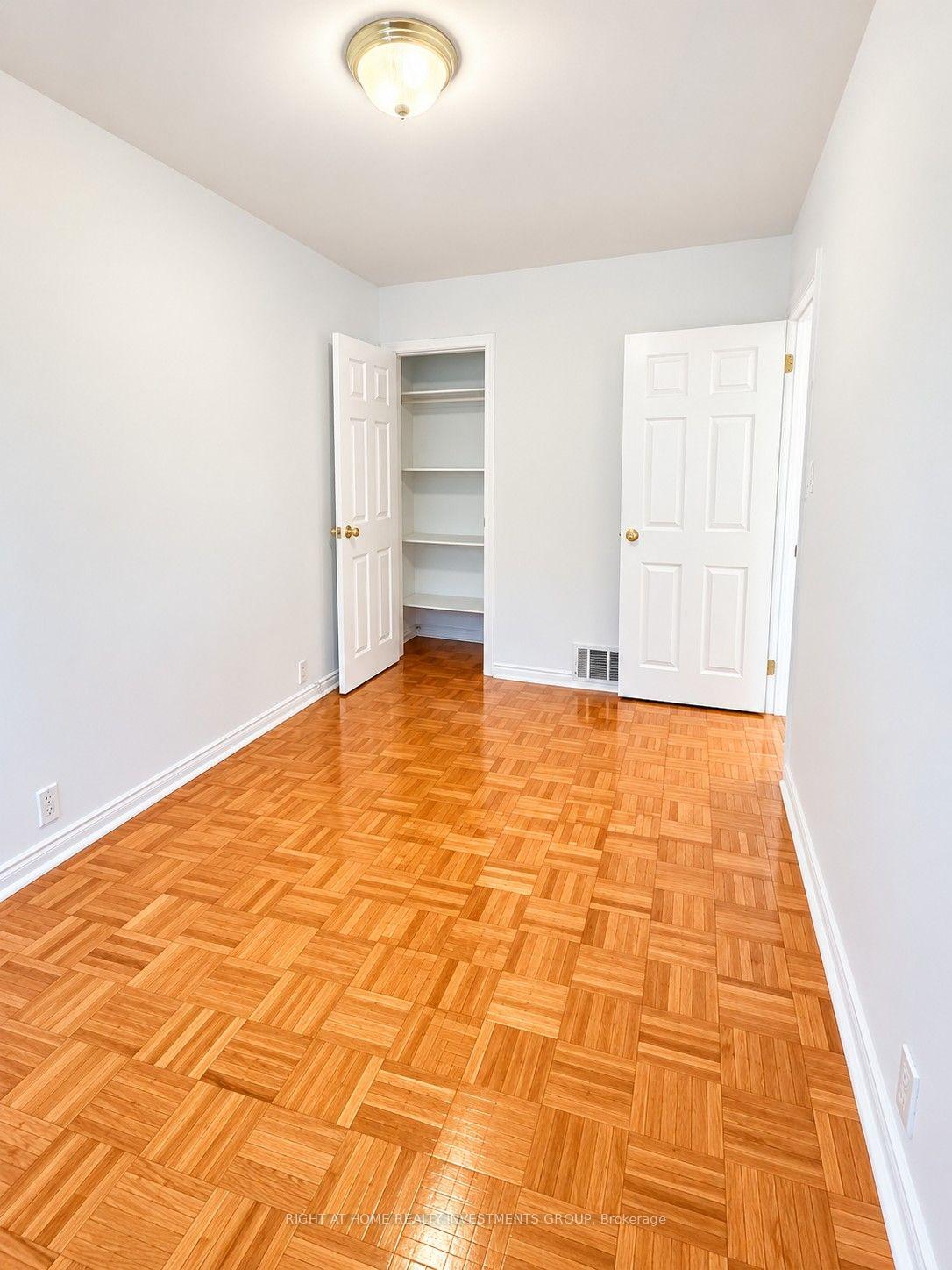 Photo 10 of 242 Silverthorn Avenue, Toronto, Weston-Pellam Park — HOMEH