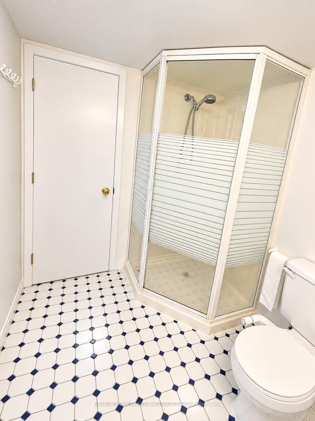Photo 14 of 242 Silverthorn Avenue, Toronto, Weston-Pellam Park — HOMEH