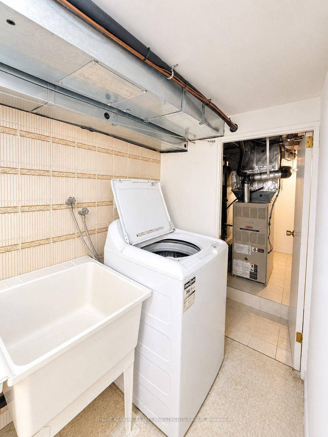 Photo 17 of 242 Silverthorn Avenue, Toronto, Weston-Pellam Park — HOMEH