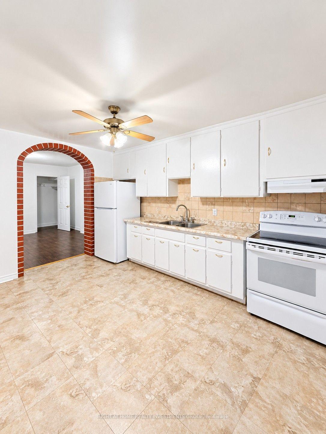 Photo 23 of 242 Silverthorn Avenue, Toronto, Weston-Pellam Park — HOMEH