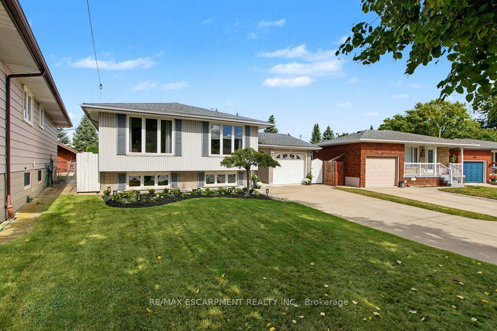 Photo 2 of 30 Catalina Drive, Hamilton, Greenford — HOMEH