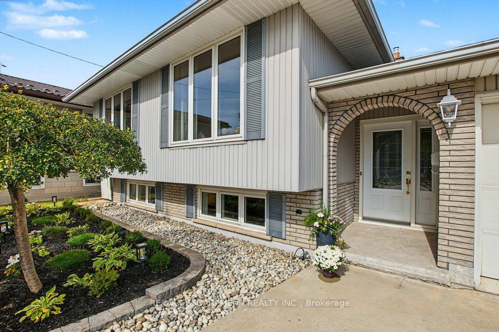 Photo 4 of 30 Catalina Drive, Hamilton, Greenford — HOMEH