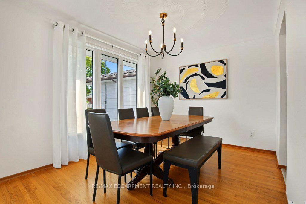Photo 11 of 30 Catalina Drive, Hamilton, Greenford — HOMEH