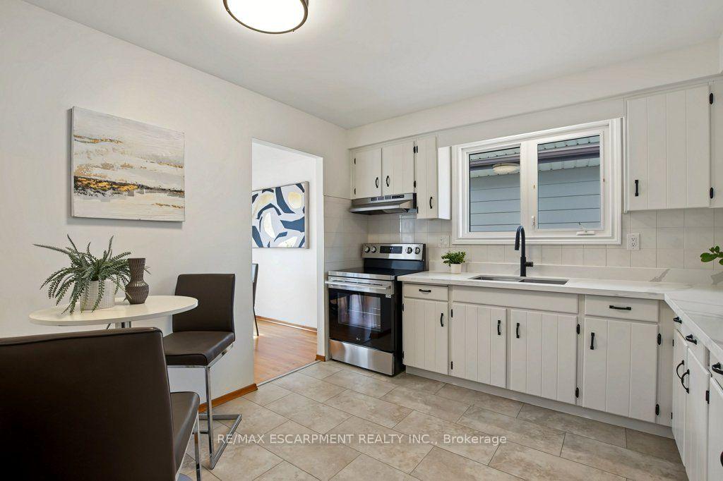 Photo 15 of 30 Catalina Drive, Hamilton, Greenford — HOMEH