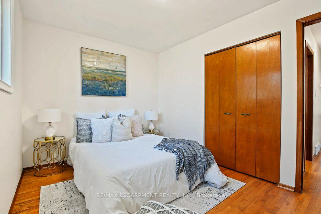 Photo 19 of 30 Catalina Drive, Hamilton, Greenford — HOMEH