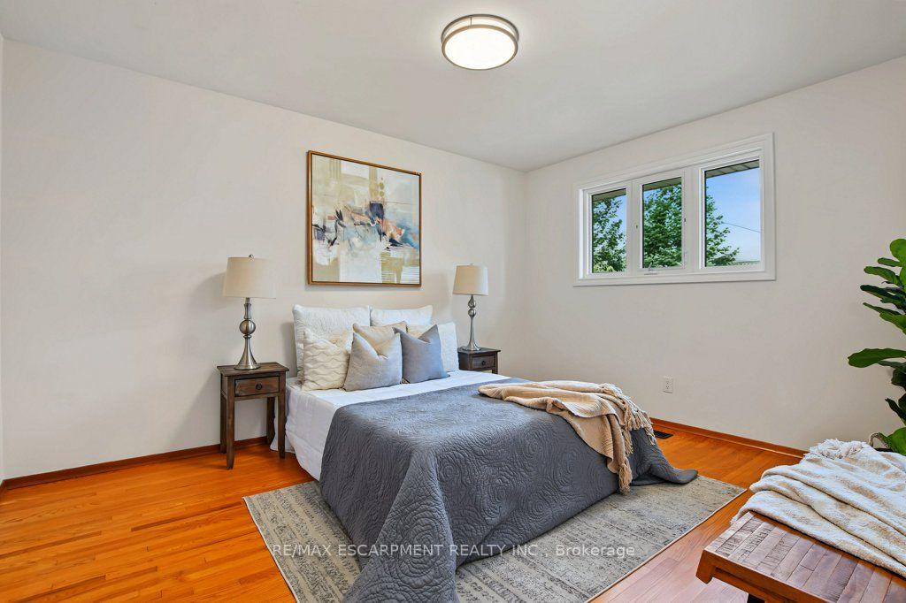 Photo 20 of 30 Catalina Drive, Hamilton, Greenford — HOMEH