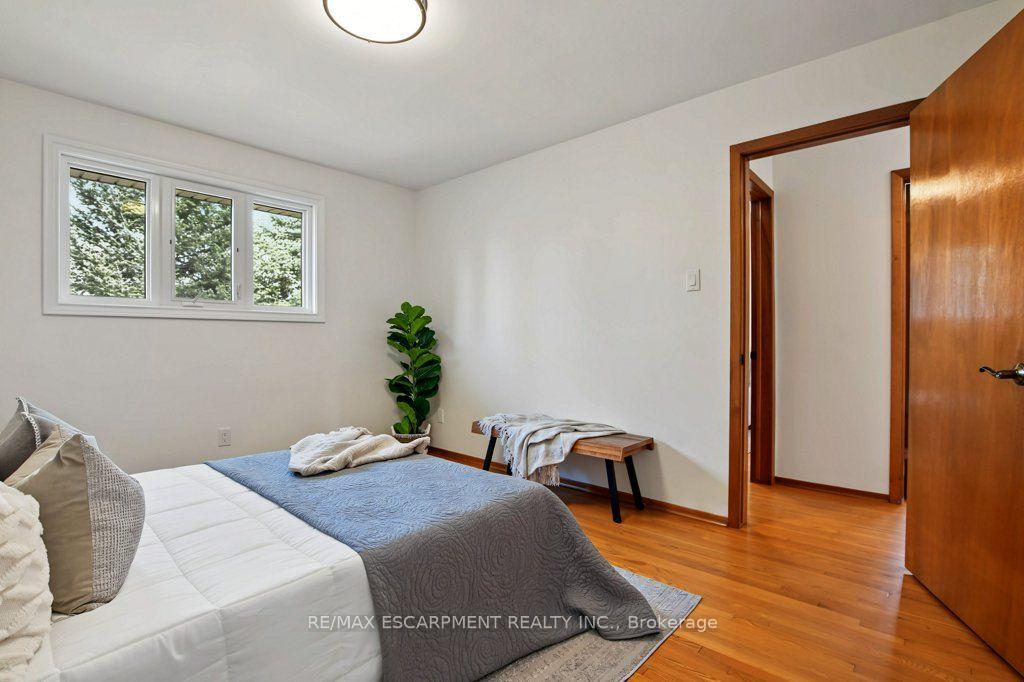 Photo 21 of 30 Catalina Drive, Hamilton, Greenford — HOMEH
