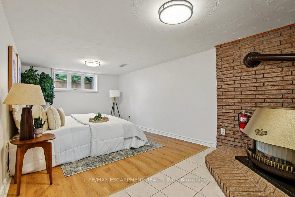 Photo 24 of 30 Catalina Drive, Hamilton, Greenford — HOMEH