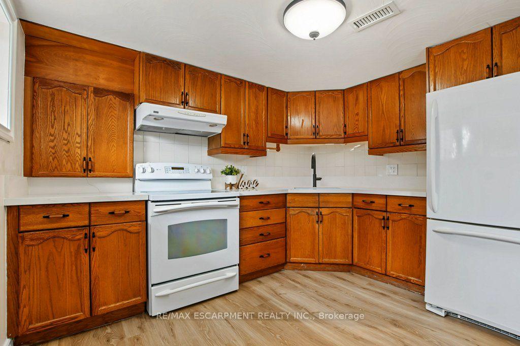 Photo 31 of 30 Catalina Drive, Hamilton, Greenford — HOMEH
