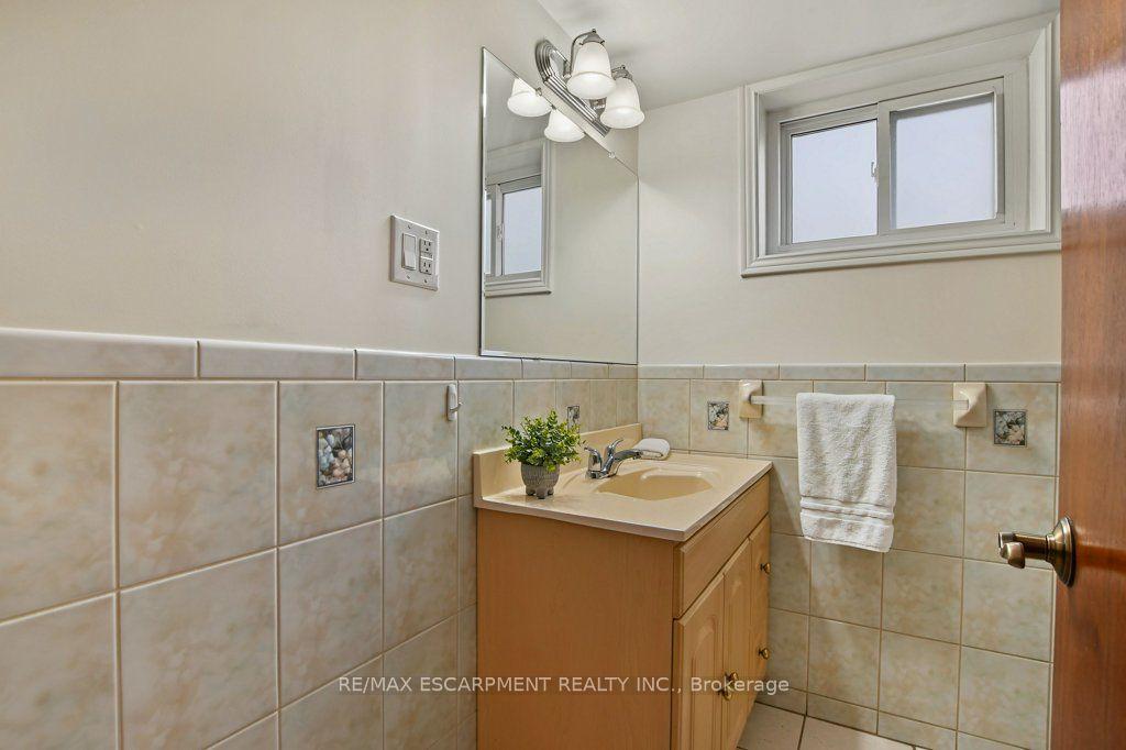 Photo 33 of 30 Catalina Drive, Hamilton, Greenford — HOMEH