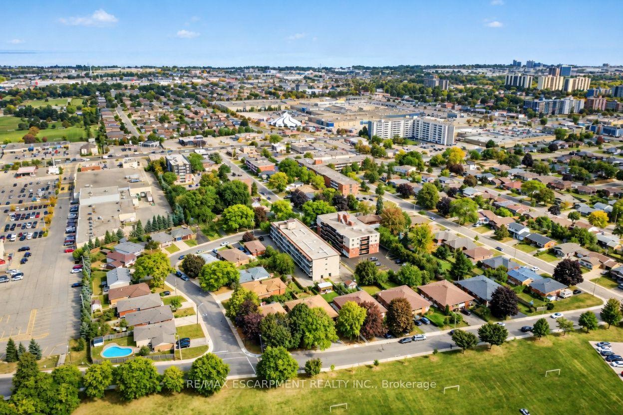 Photo 46 of 30 Catalina Drive, Hamilton, Greenford — HOMEH