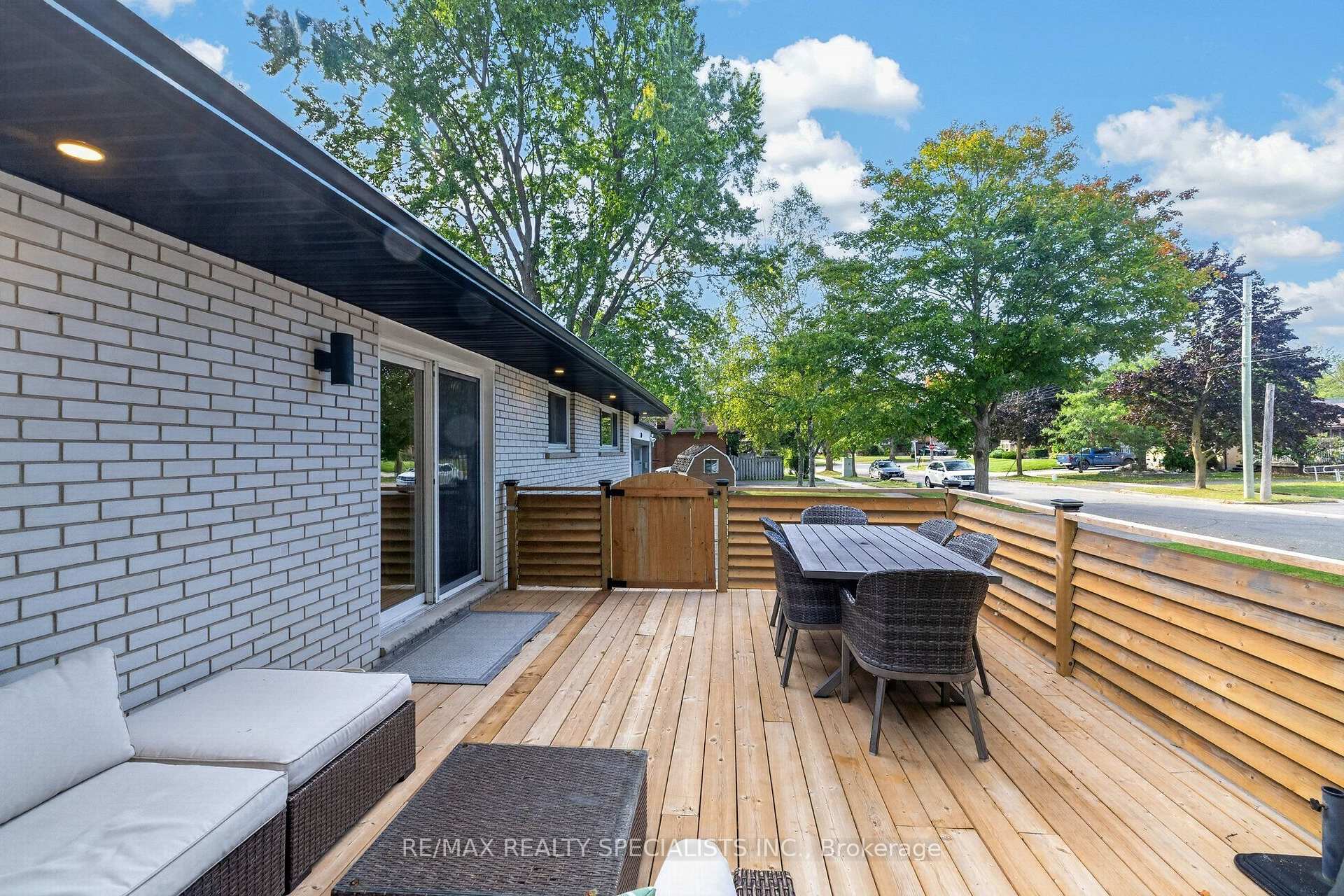 Photo 32 of 70 Duncairn Avenue, Kitchener, Forest Hill — HOMEH