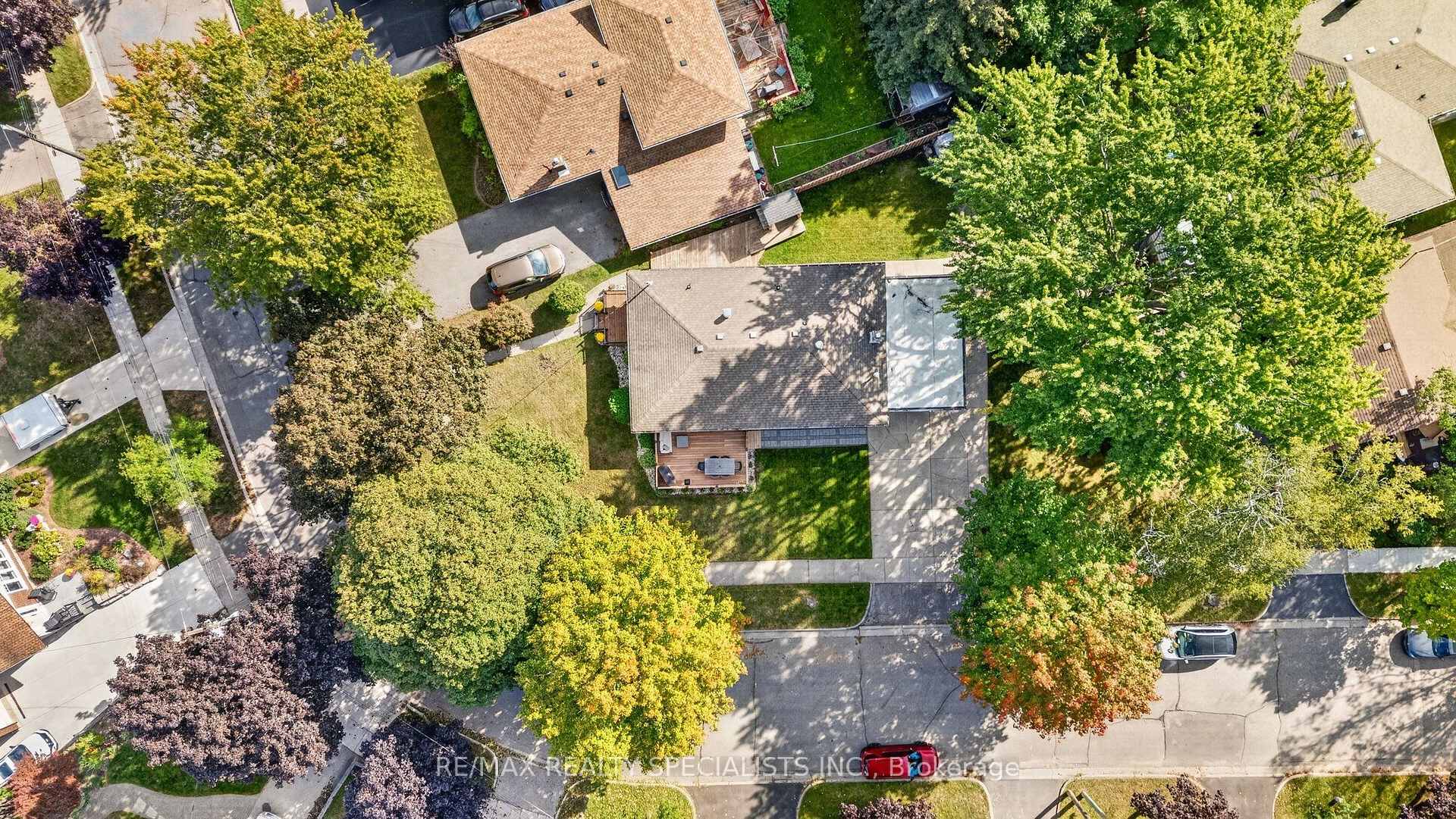 Photo 55 of 70 Duncairn Avenue, Kitchener, Forest Hill — HOMEH